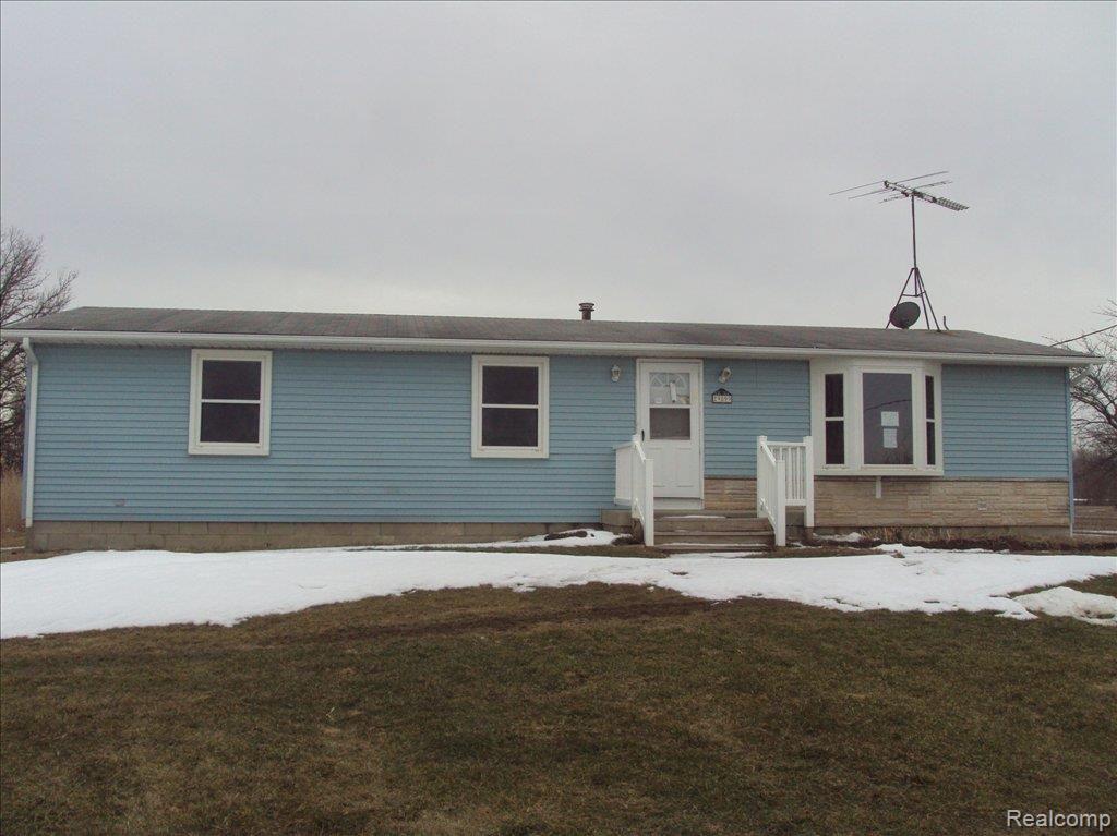 9899 Weber Road Columbus, MI 48063 - Photo 1 of 7 DSC02962