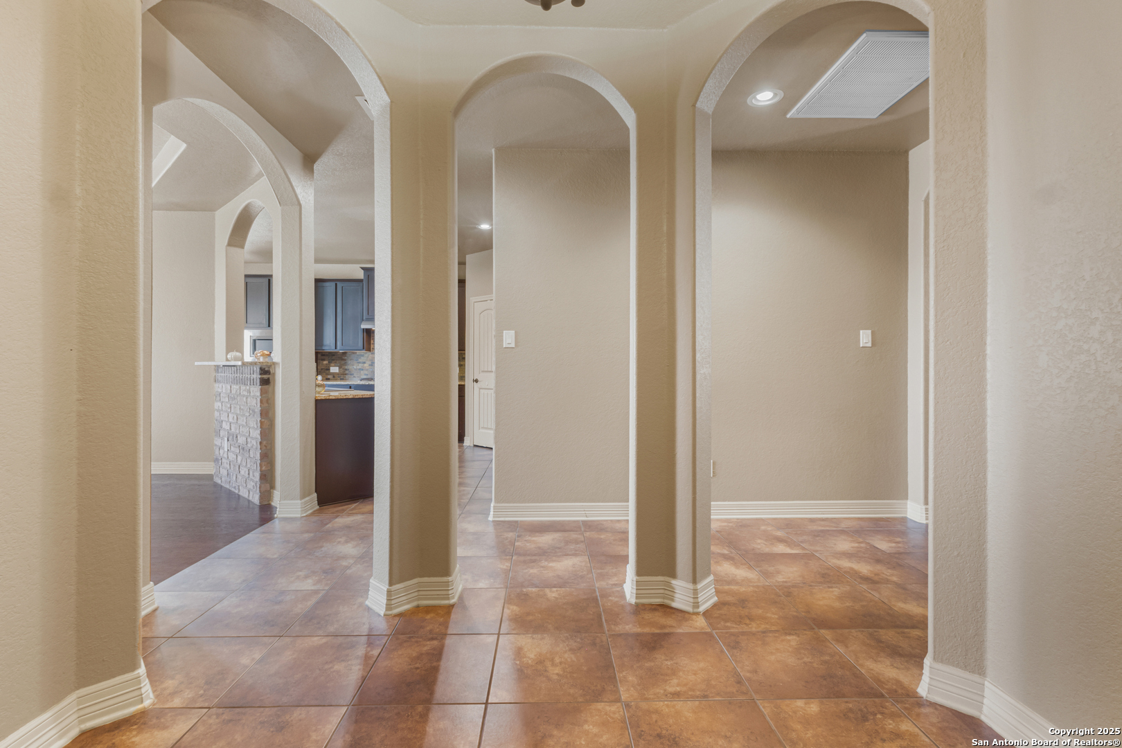 12431 Maverick Ranch San Antonio, TX 78254 - Photo 9 of 36