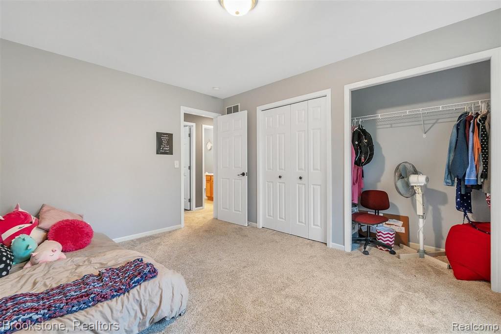 927 Frank Road Lake Orion, MI 48362 - Photo 21 of 44 Gallery Image 21