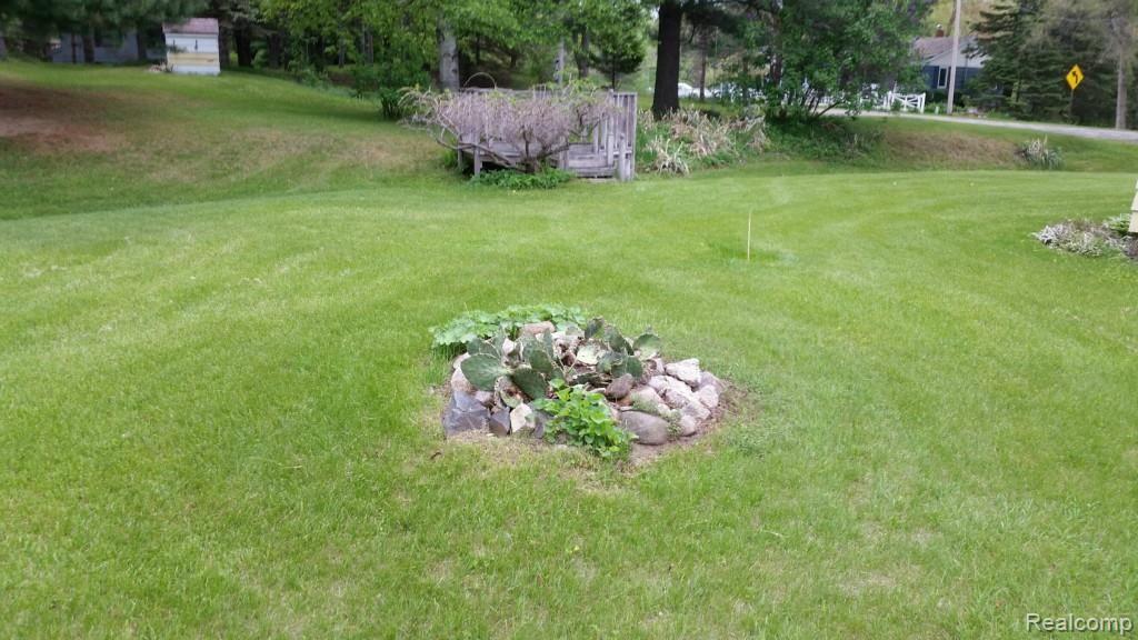 6123 Linden Road Fenton, MI 48430 - Photo 6 of 11 Gallery Image 6
