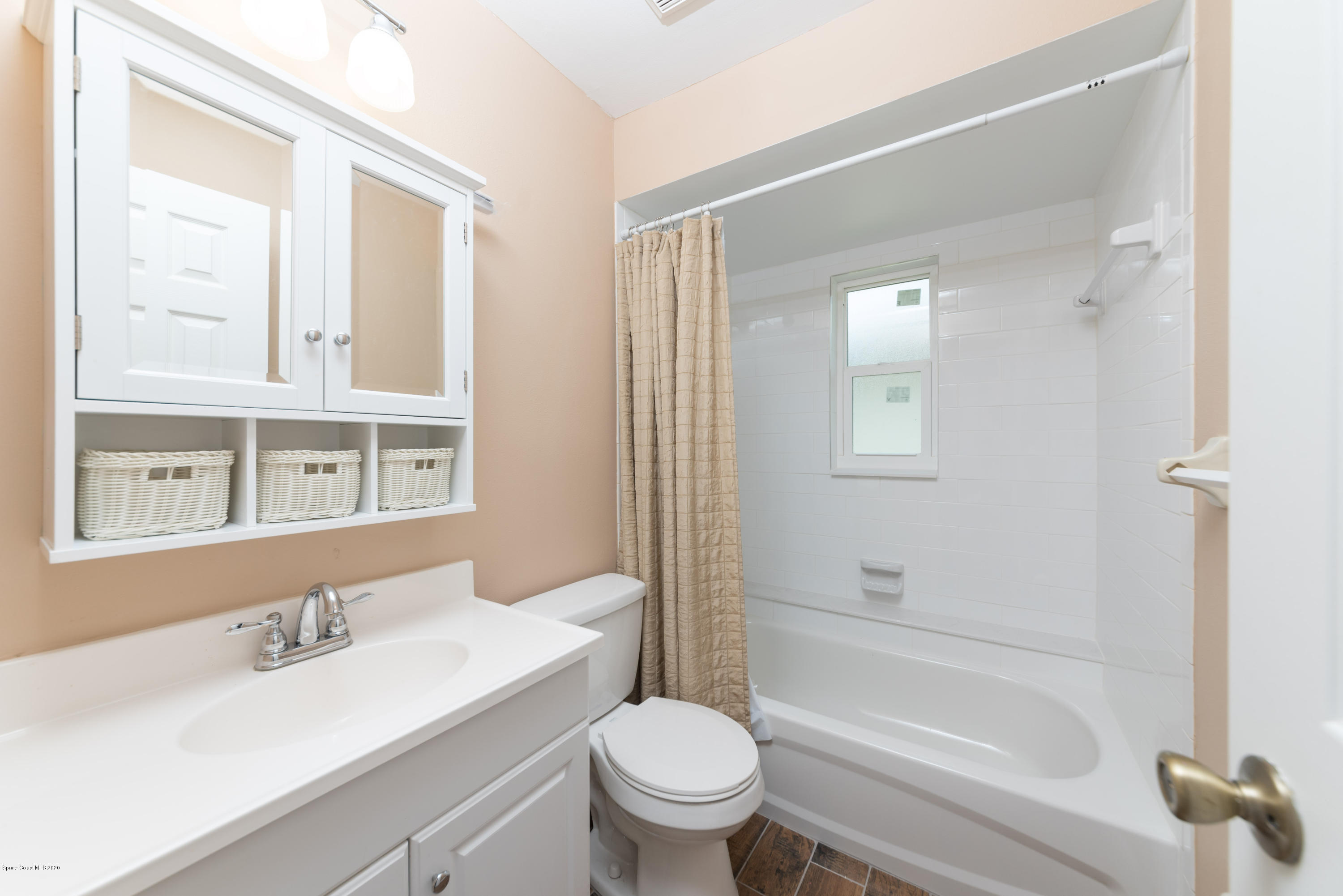 5390 Carrick Road Cocoa, FL 32927 - Photo 16 of 28 Guest Bathroom