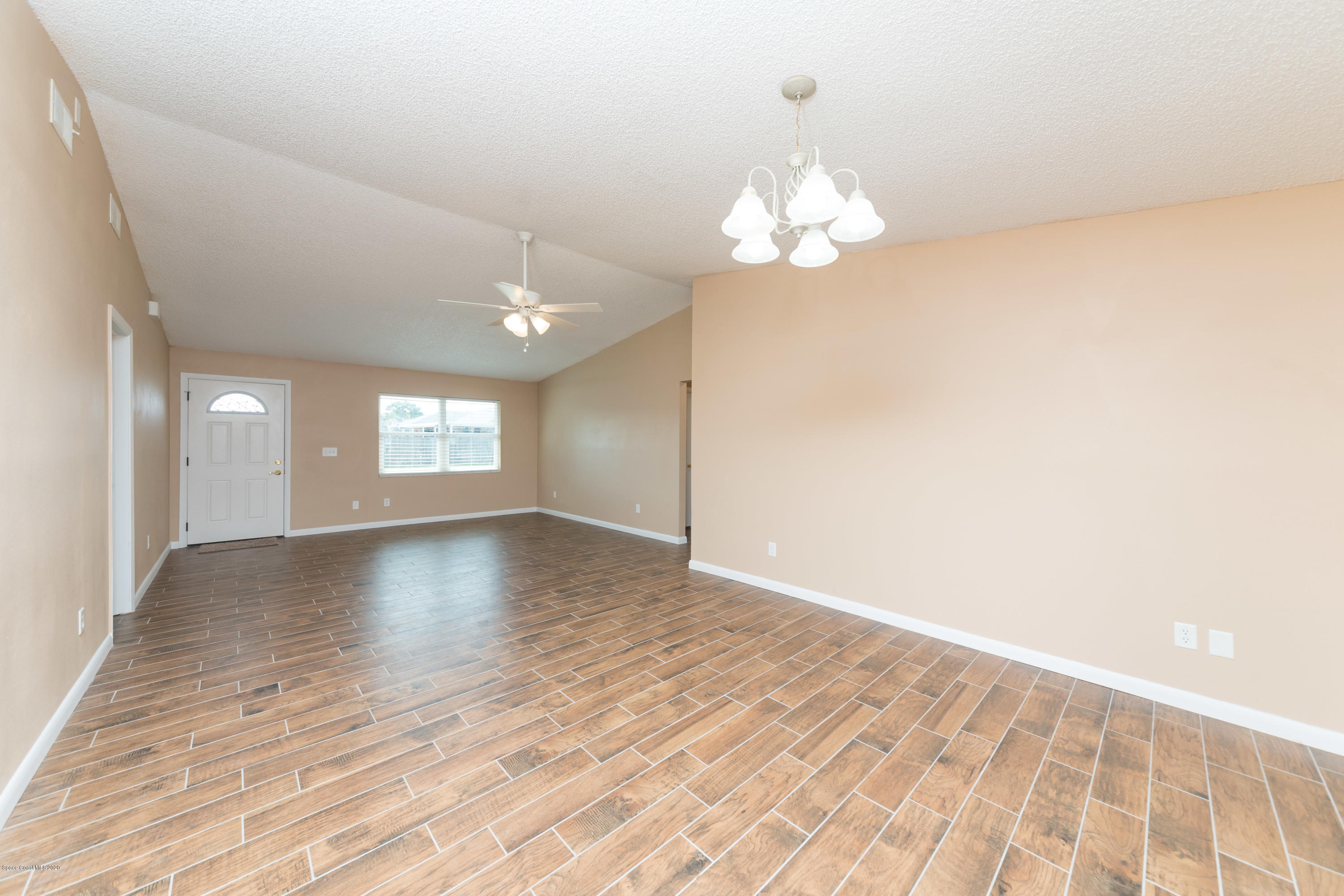 5390 Carrick Road Cocoa, FL 32927 - Photo 3 of 28 Family and Dining Room