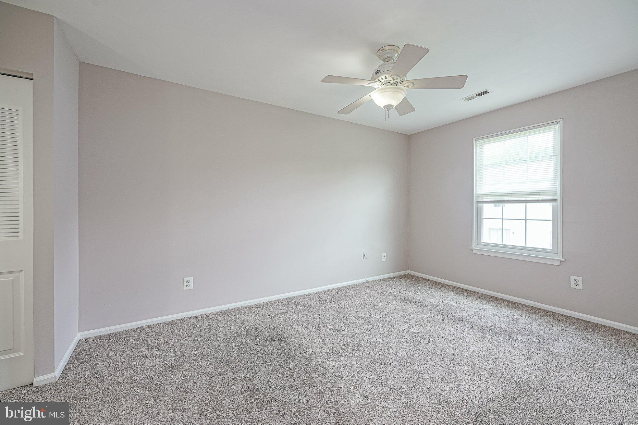 1213 Huntingdon Mews Clementon, NJ 08021 - Photo 14 of 21 Bright and airy blank canvas room.