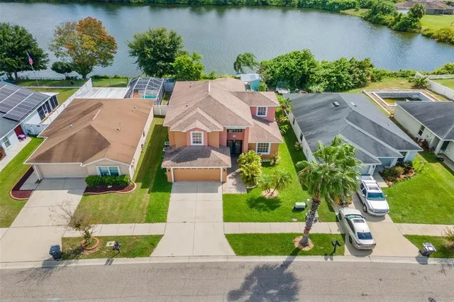 $554,900 | 11302 Southwind Lake Drive, Gibsonton, FL 33534