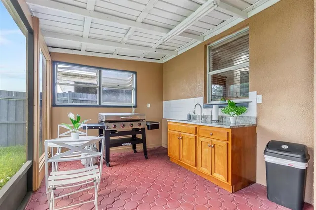 $554,900 | 11302 Southwind Lake Drive, Gibsonton, FL 33534