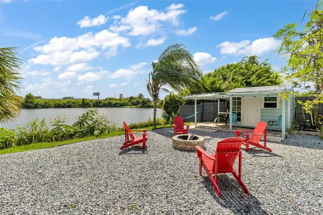 $554,900 | 11302 Southwind Lake Drive, Gibsonton, FL 33534