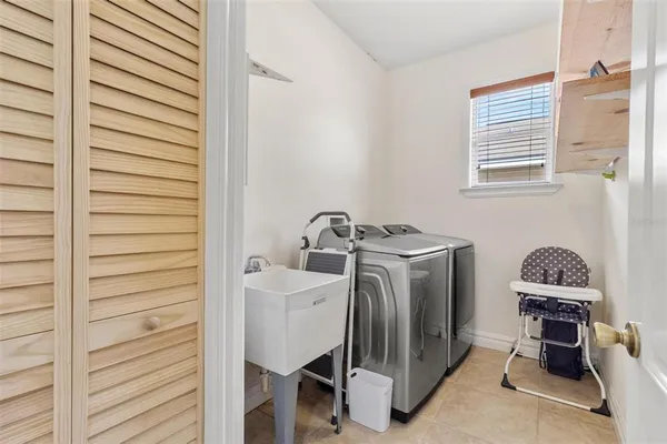 $534,900 | 11302 Southwind Lake Drive, Gibsonton, FL 33534