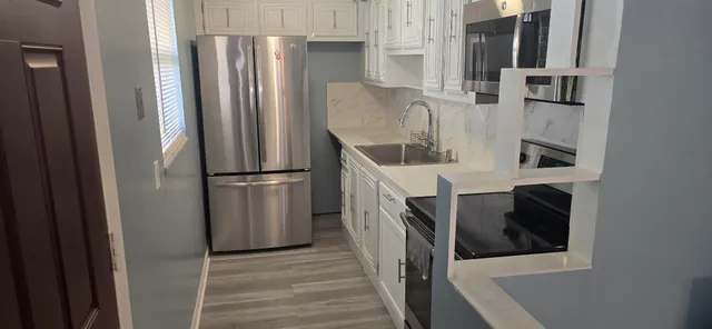 $1,500 | 300 Bonnie Boulevard, Unit 144, Palm Springs, FL 33461