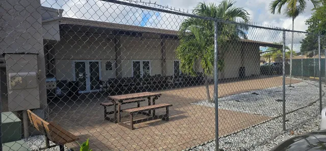 $1,500 | 300 Bonnie Boulevard, Unit 144, Palm Springs, FL 33461