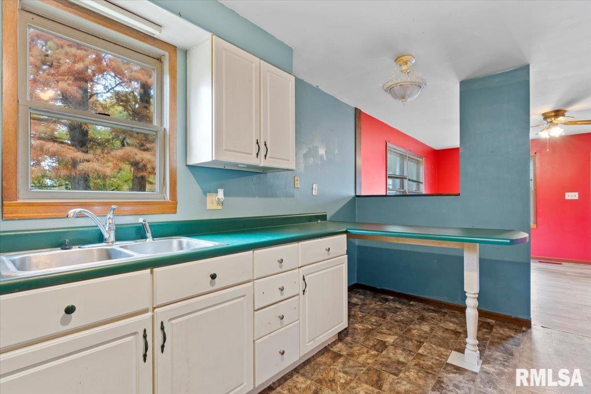 435 North Wesley Street Springfield, IL 62702 - Photo 9 of 55