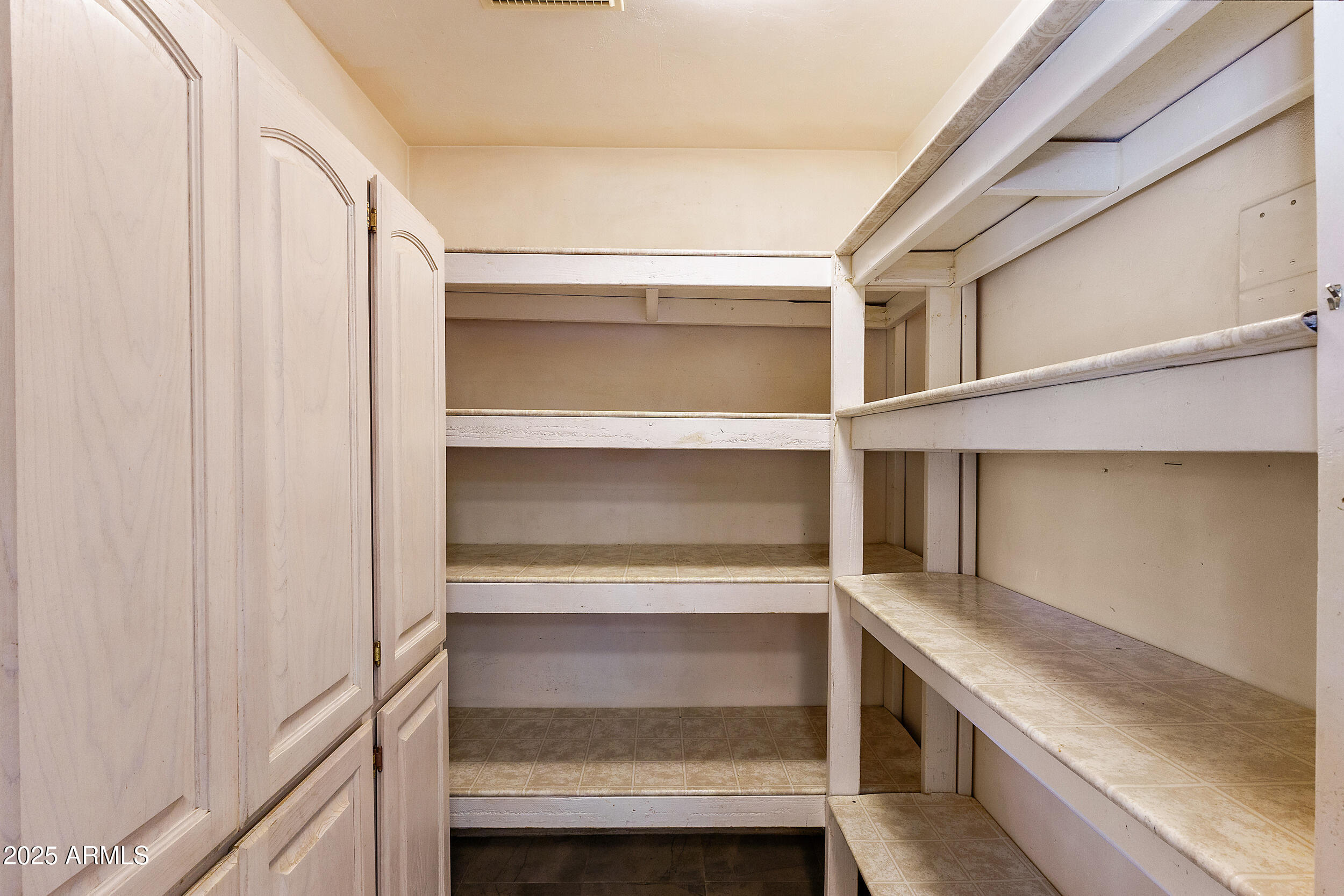 107 West Roeser Road Phoenix, AZ 85041 - Photo 11 of 25 Pantry