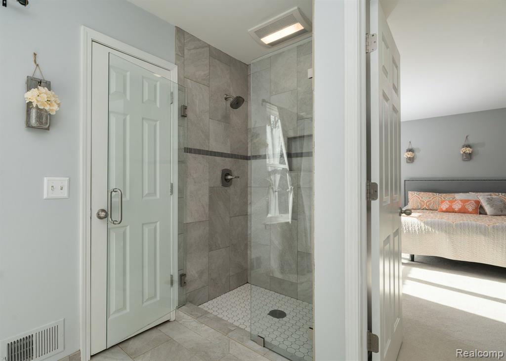 2011 Fairfield Drive Rochester Hills, MI 48306 - Photo 29 of 47