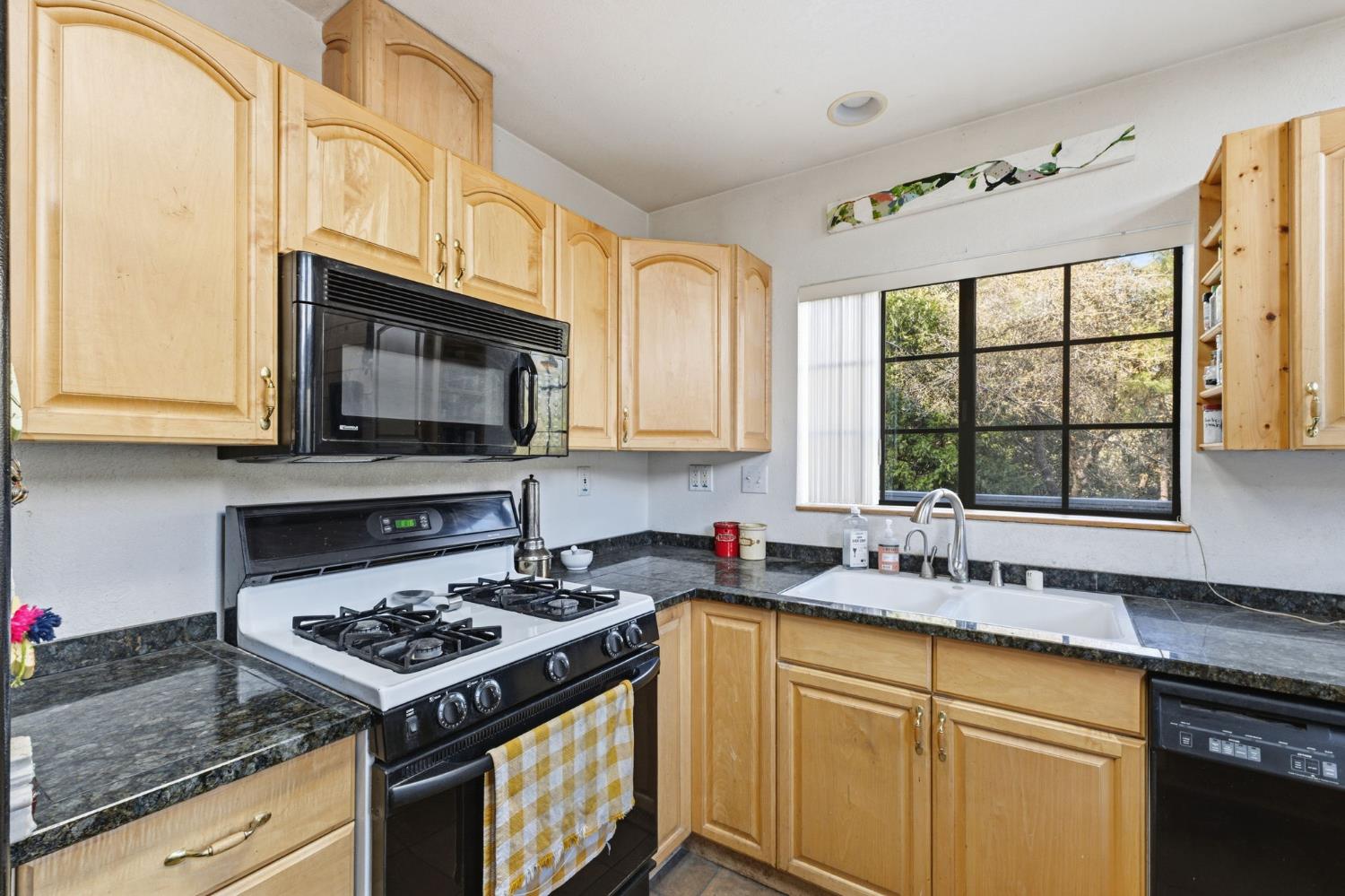 2471 Kokanee Road Mariposa, CA 95338 - Photo 15 of 39