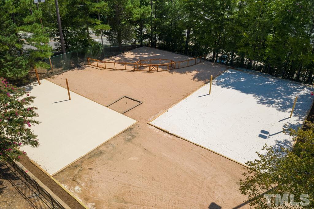 2701 Homestead Road, Unit B1 Chapel Hill, NC 27516 - Photo 25 of 25 a view of a backyard of a house