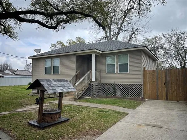 $1,600 | 3013 Palmetto Street, Chalmette, LA 70043