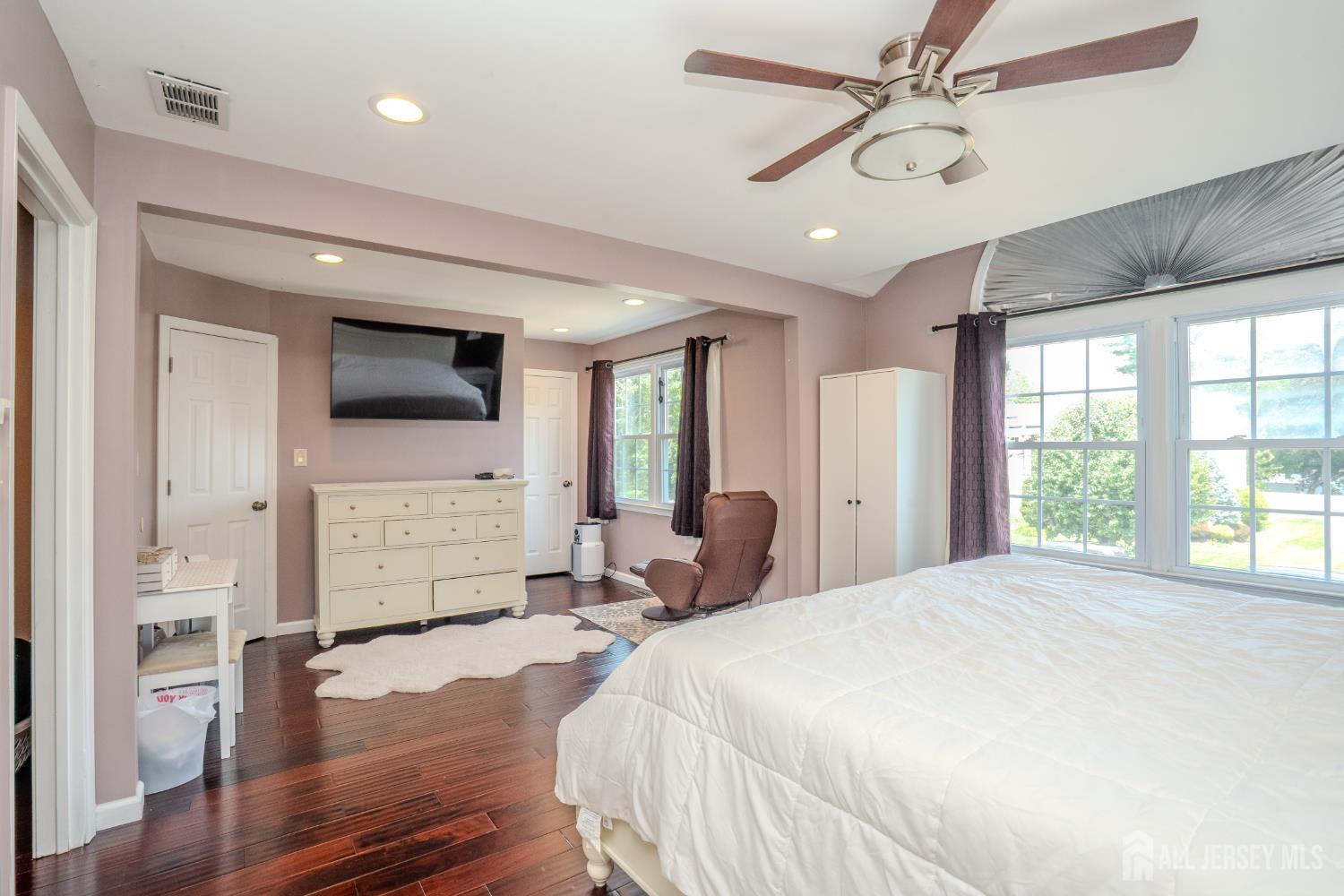 1444 Masoma Road North Brunswick, NJ 08902 - Photo 22 of 41