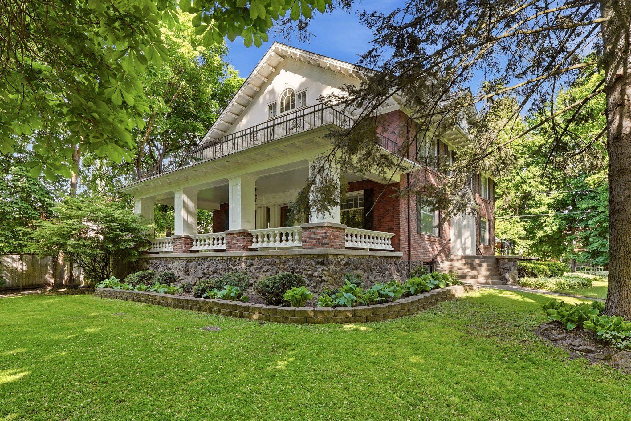 807 East Overbluff Road Spokane, WA 99203 - Photo 3 of 49 Gallery Image 3