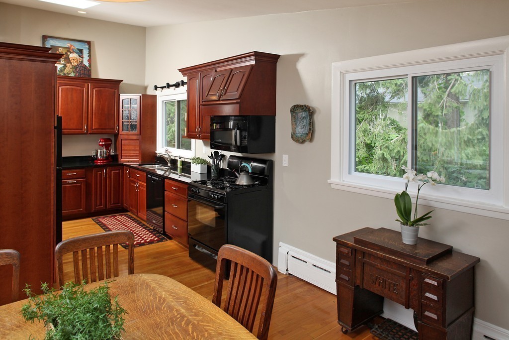 25 Rice Road Hingham, MA 02043 - Photo 2 of 14 Gallery Image 2