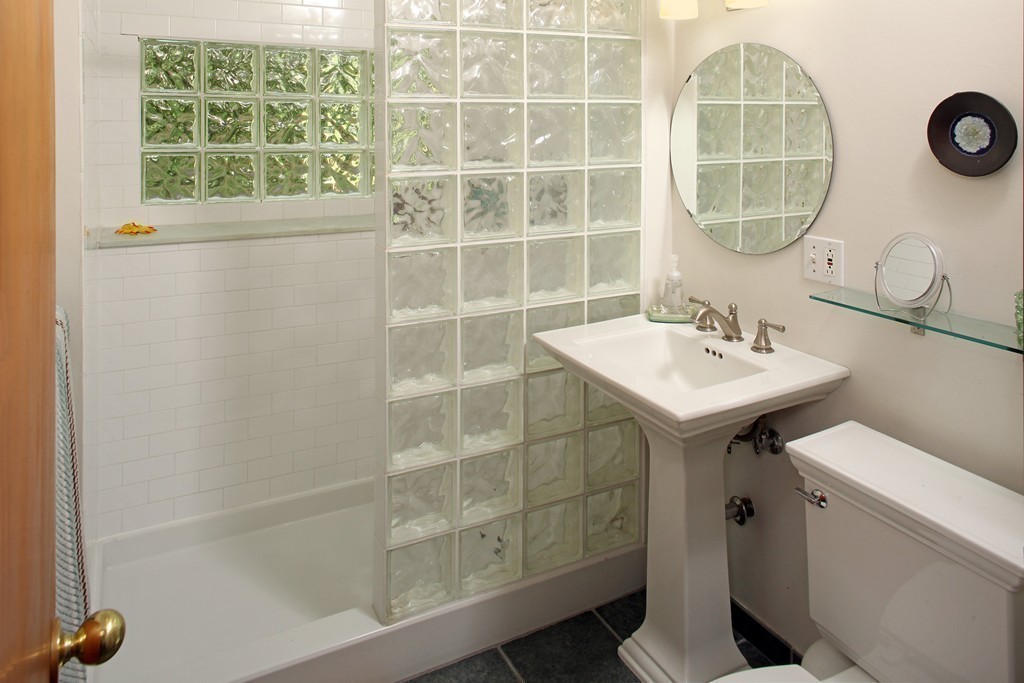 25 Rice Road Hingham, MA 02043 - Photo 8 of 14 Gallery Image 8