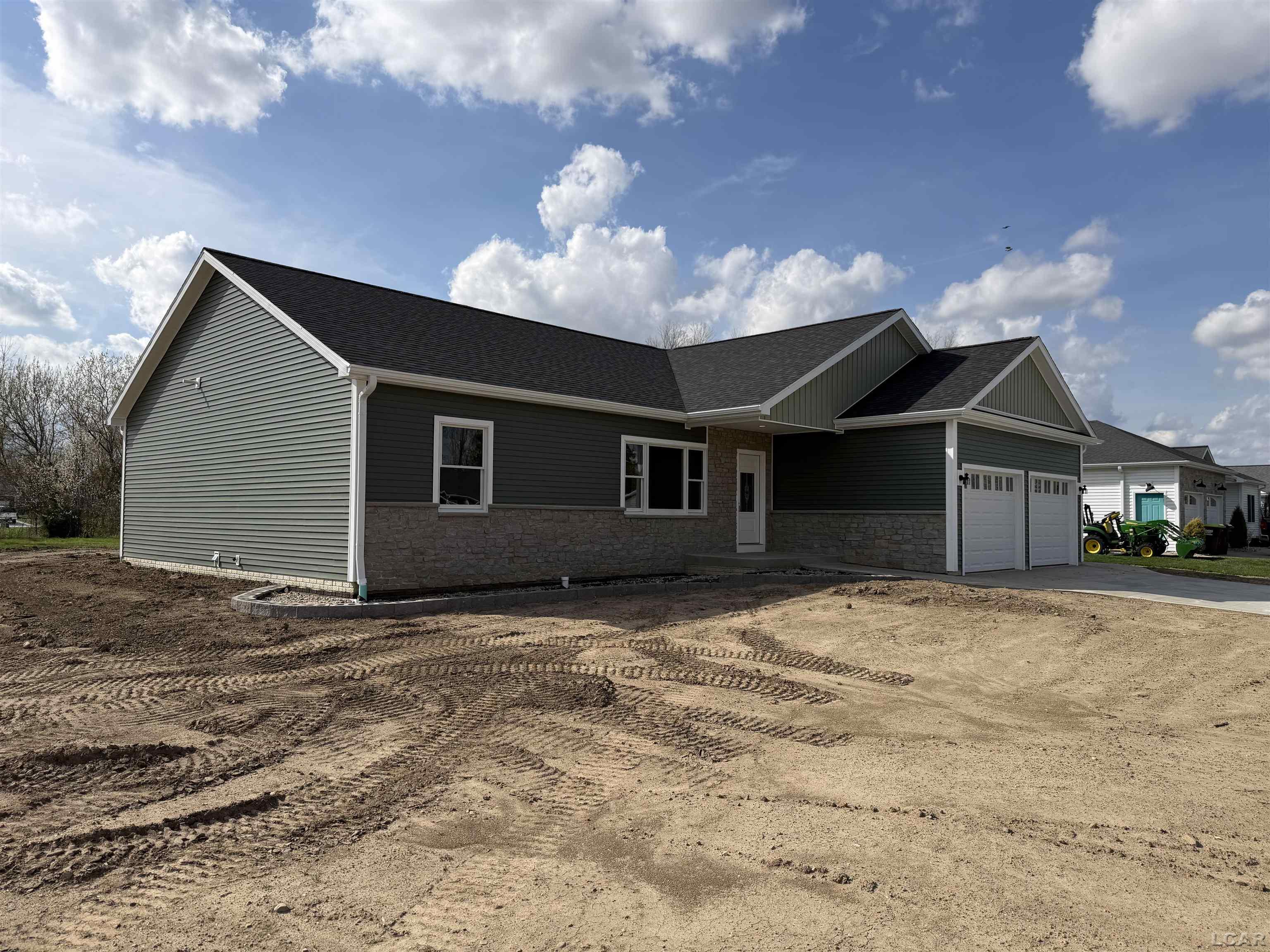 4173 Evergreen Road Adrian, MI 49221 - Photo 3 of 24