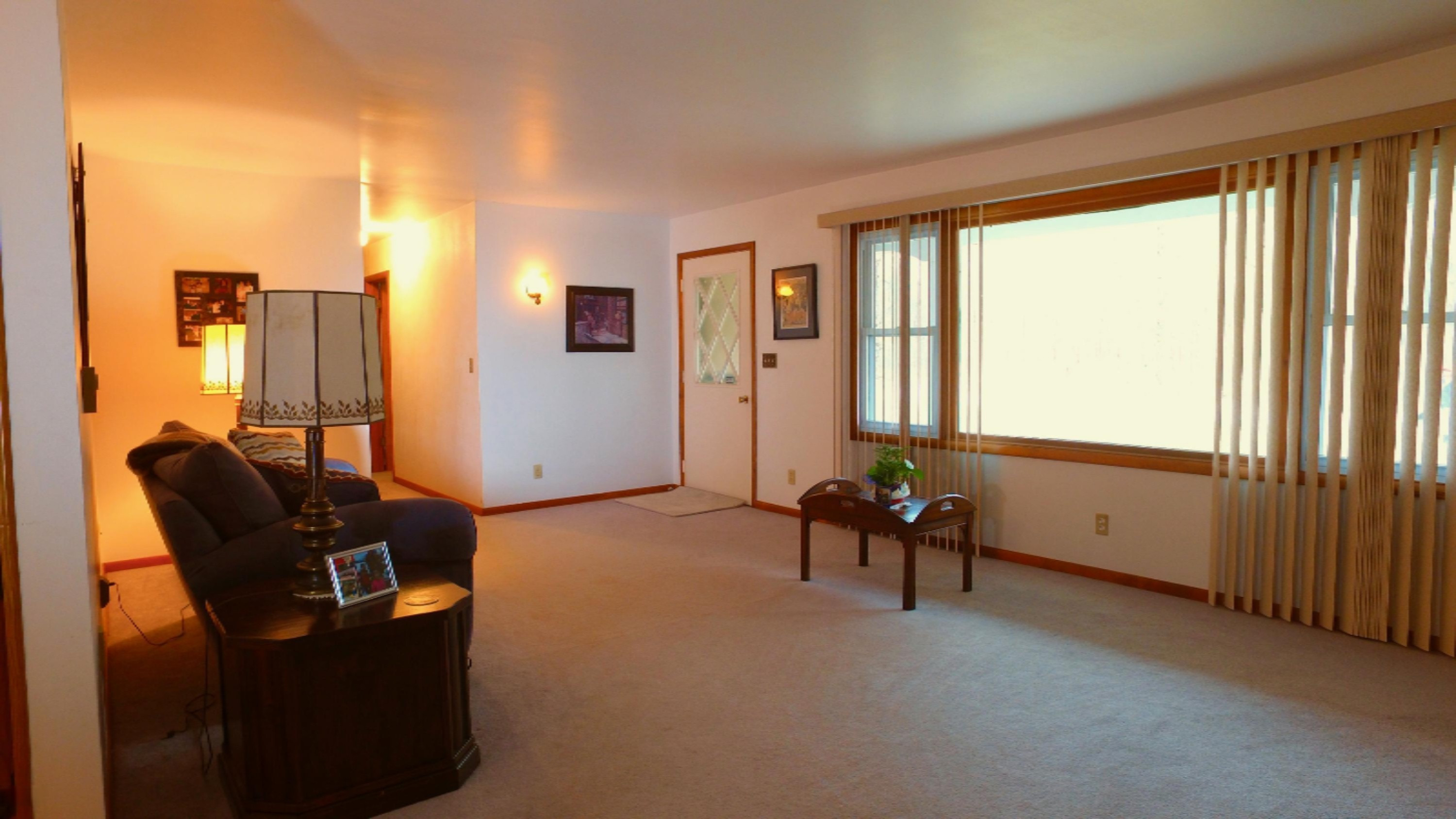 6183 Becht Road Coloma, MI 49038 - Photo 33 of 48 Living rm