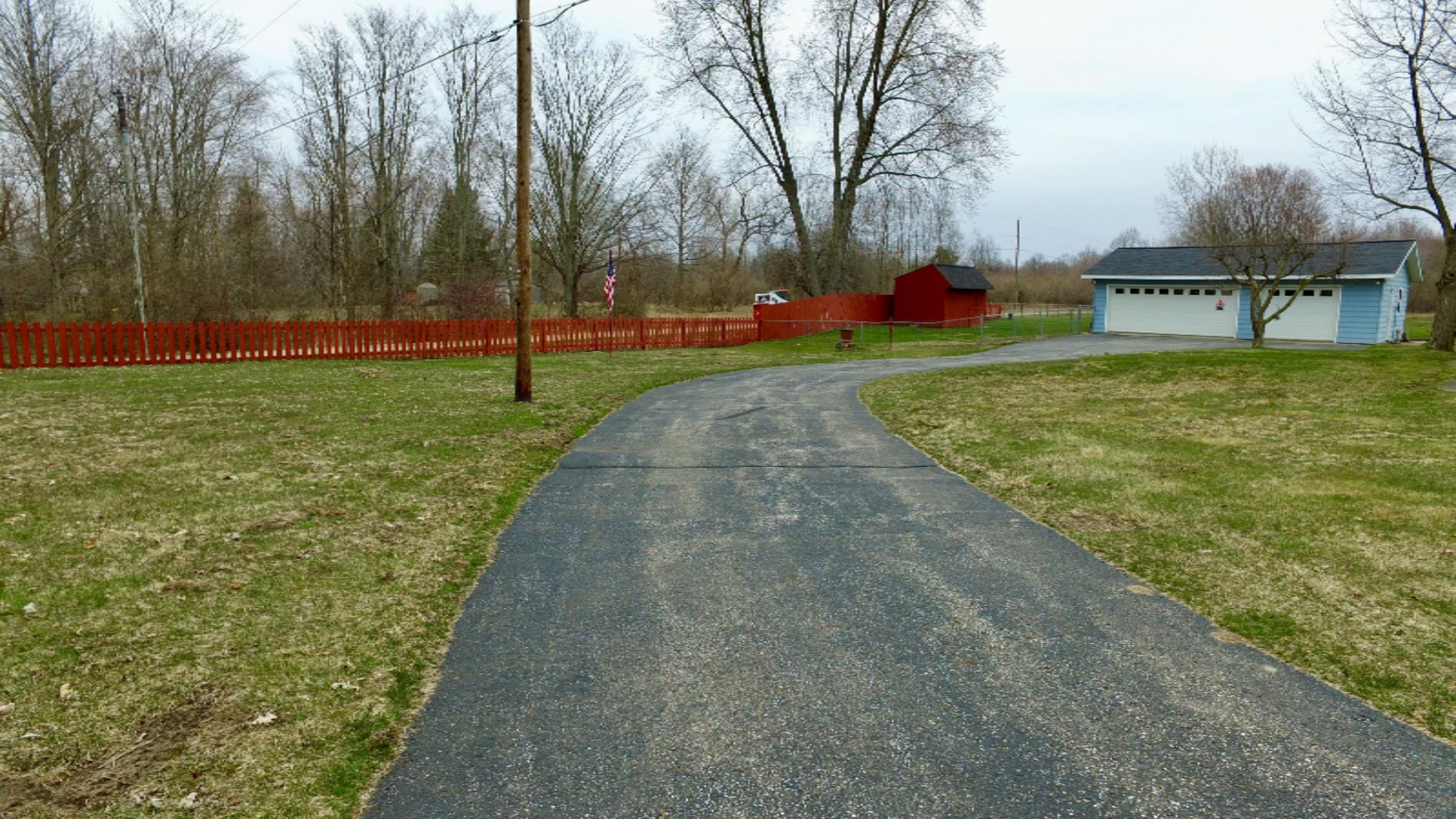 6183 Becht Road Coloma, MI 49038 - Photo 48 of 48 Curved drive to Garage