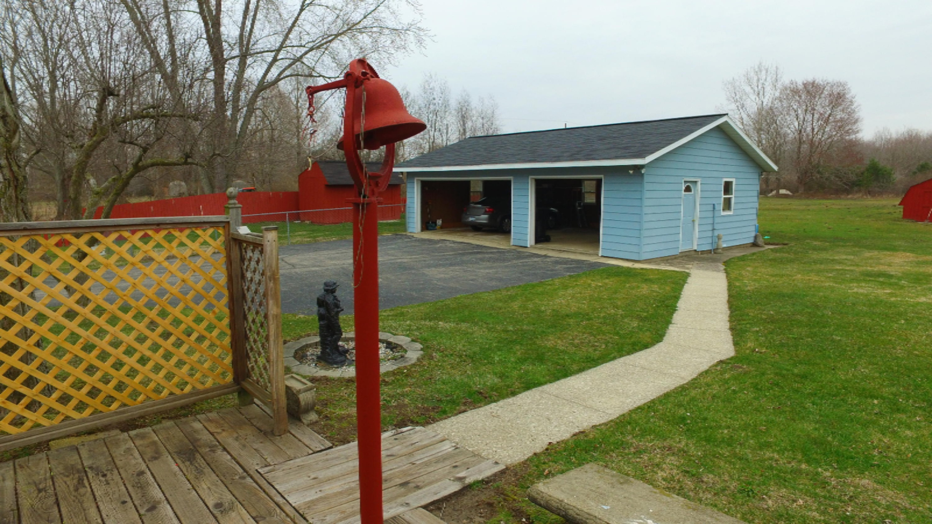 6183 Becht Road Coloma, MI 49038 - Photo 9 of 48 3 Car Garage