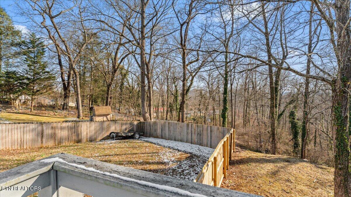 335 East Drive Oak Ridge, TN 37830 - Photo 26 of 40 26-Deck