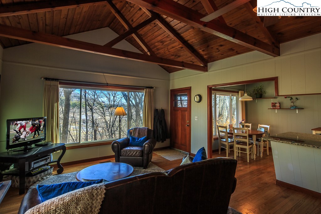 247 Hidden Valley Circle Boone, NC 28607 - Photo 5 of 46 Gallery Image 5
