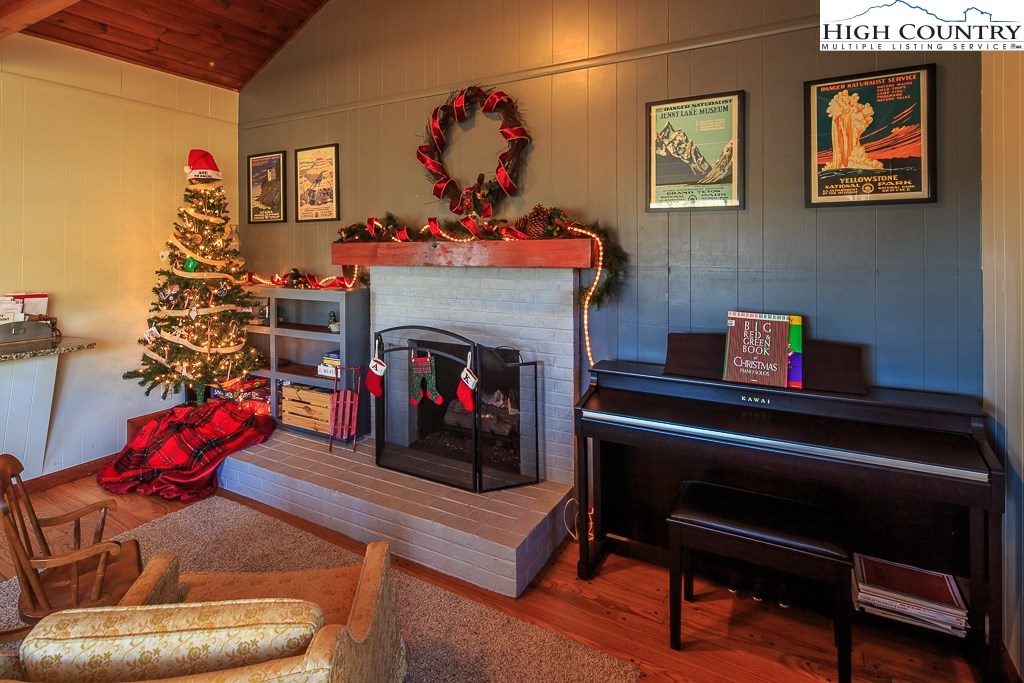 247 Hidden Valley Circle Boone, NC 28607 - Photo 6 of 46 Gallery Image 6