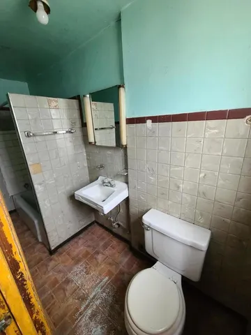 $116,000 | 120 East Kensington Avenue, Chicago, IL 60628