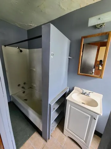 $116,000 | 120 East Kensington Avenue, Chicago, IL 60628