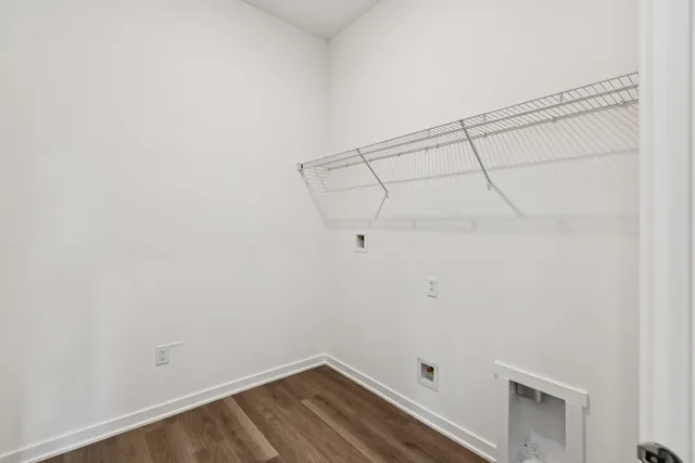 a view of walk in closet