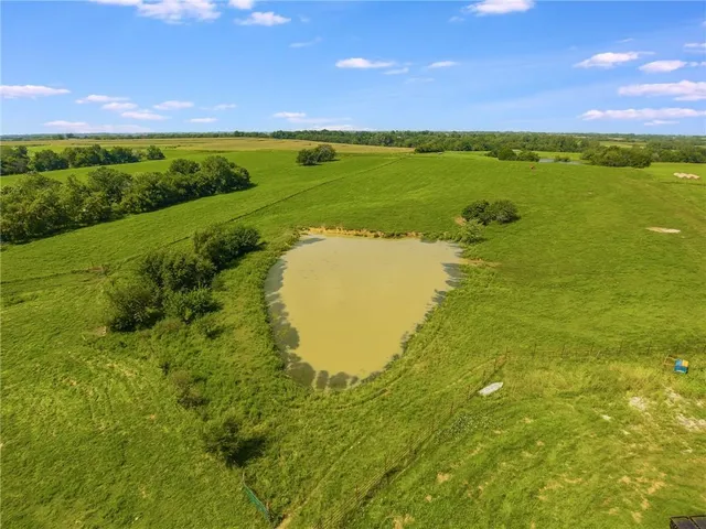 $900,000 | 44578 6th Highway, Humphreys, MO 64646