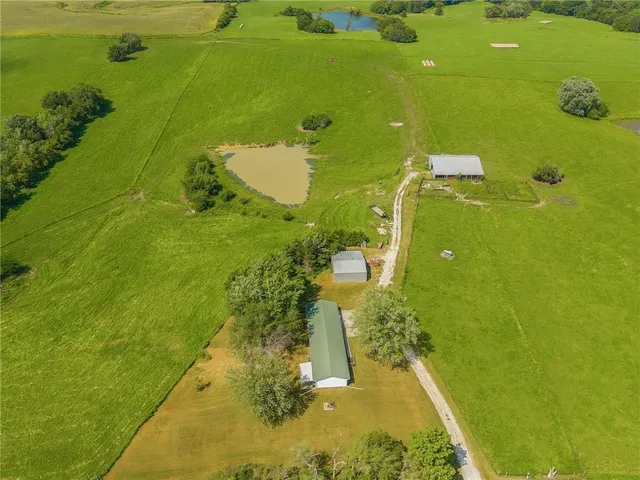 $900,000 | 44578 6th Highway, Humphreys, MO 64646