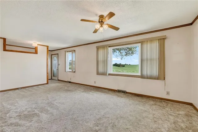 $900,000 | 44578 6th Highway, Humphreys, MO 64646