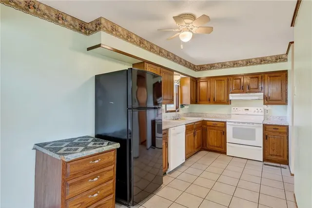 $900,000 | 44578 6th Highway, Humphreys, MO 64646