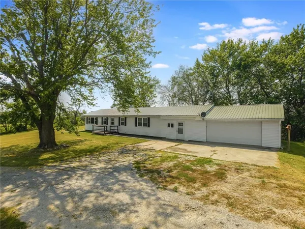 $350,000 | 44578 6th Highway, Humphreys, MO 64646