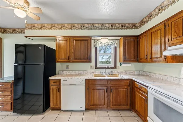 $350,000 | 44578 6th Highway, Humphreys, MO 64646