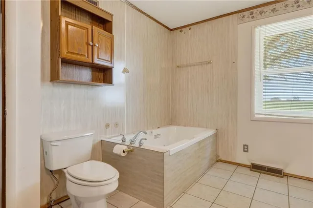 $900,000 | 44578 6th Highway, Humphreys, MO 64646