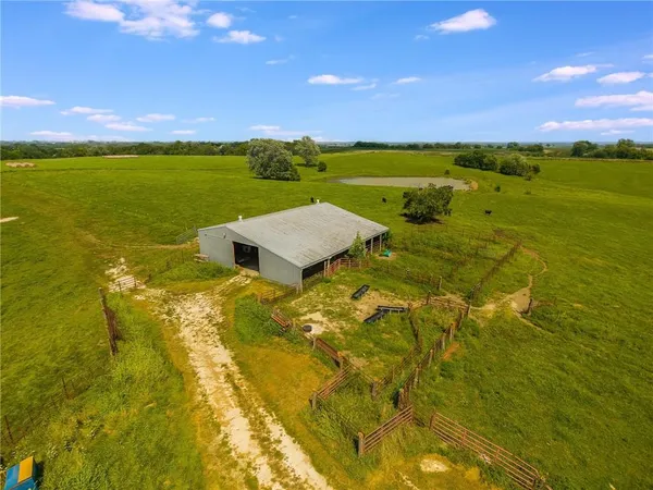 $350,000 | 44578 6th Highway, Humphreys, MO 64646