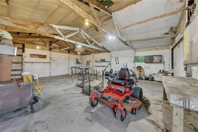 $900,000 | 44578 6th Highway, Humphreys, MO 64646