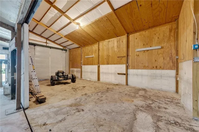 $900,000 | 44578 6th Highway, Humphreys, MO 64646