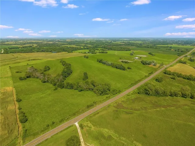 $900,000 | 44578 6th Highway, Humphreys, MO 64646