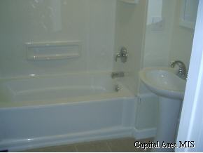 2245 Yale Boulevard Springfield, IL 62703 - Photo 4 of 5