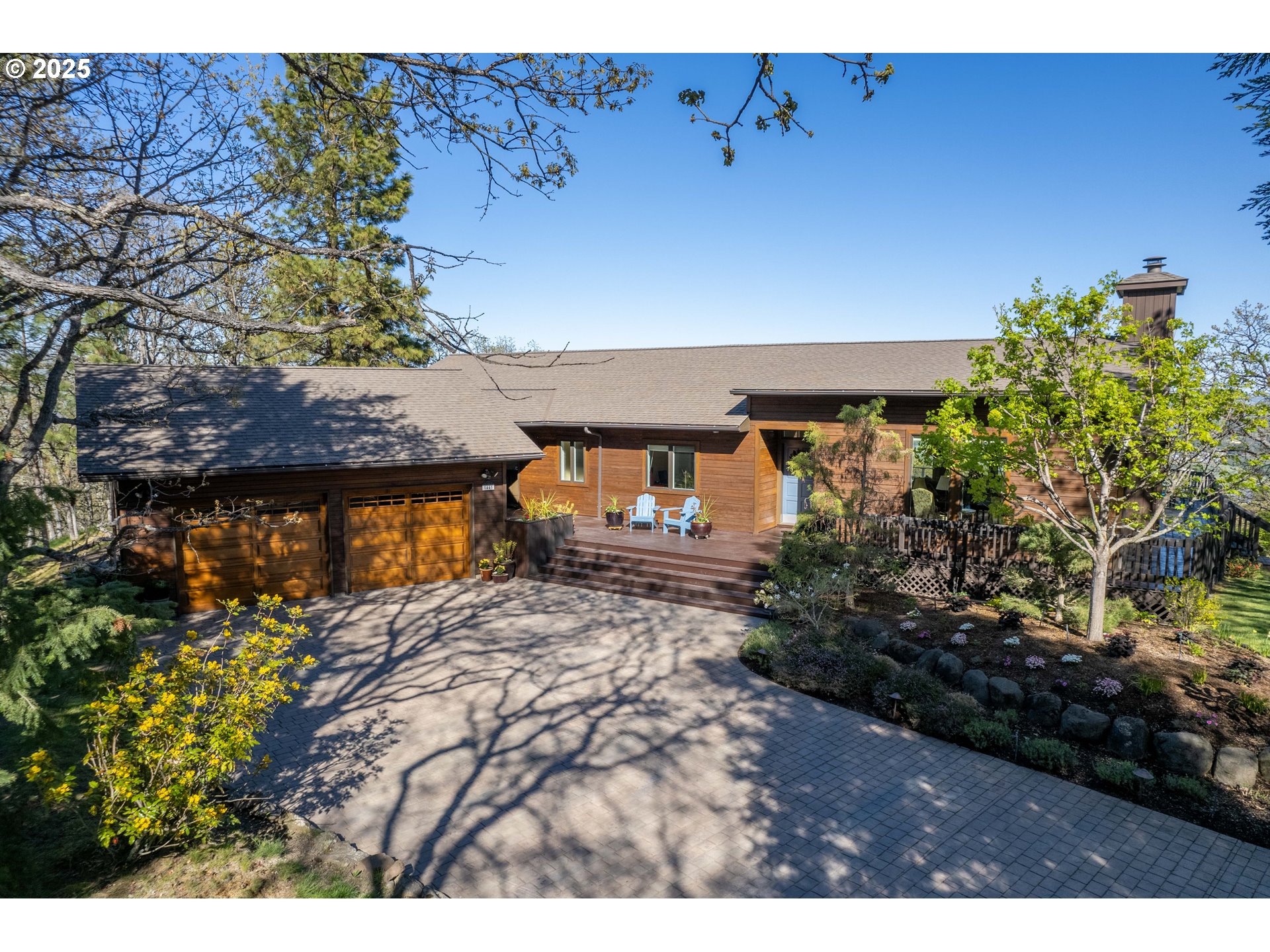 a view of a outdoor space