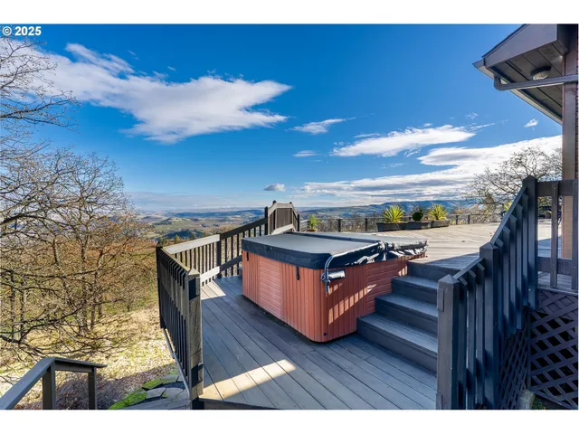 a view of a ocean view