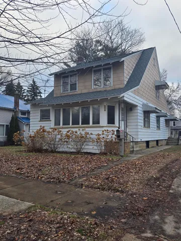 $210,000 | 1318 4th Avenue, Lake Odessa, MI 48849