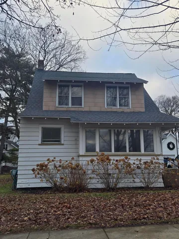 $210,000 | 1318 4th Avenue, Lake Odessa, MI 48849