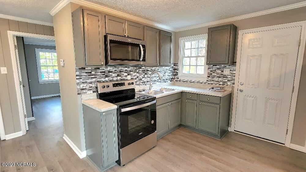 225 Cobb Road Kinston, NC 28501 - Photo 15 of 17 kitchen1